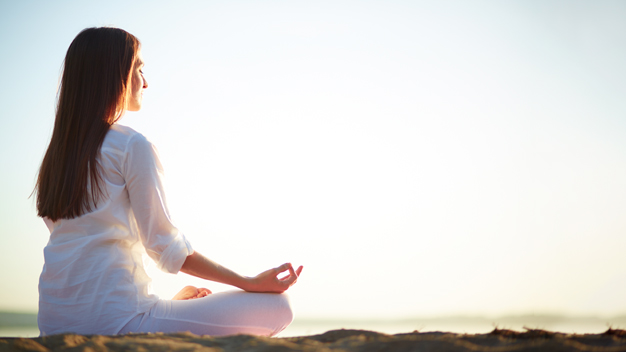 Do's and Don't while Practicing Yoga - Blog, Axis Orthopedic Hospital :  Blog